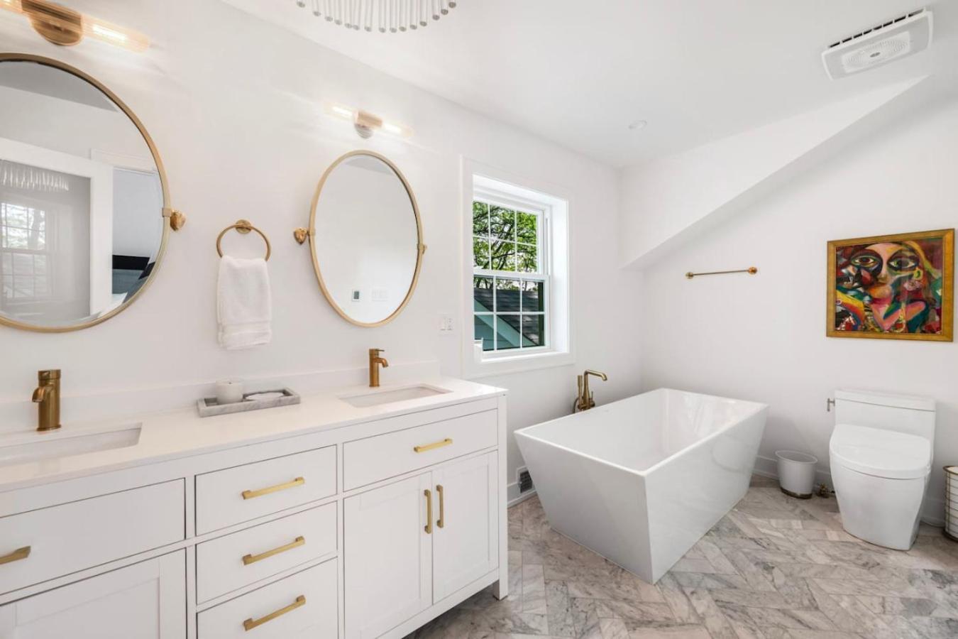 Spacious, Luxury Renovated Home With 4 Kings, Firepit Glen Ellyn Exterior foto